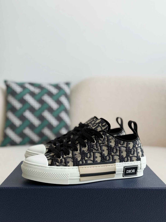 Dior B23 Low-Top Sneaker in Black Dior Oblique Jacquard CUSTOM