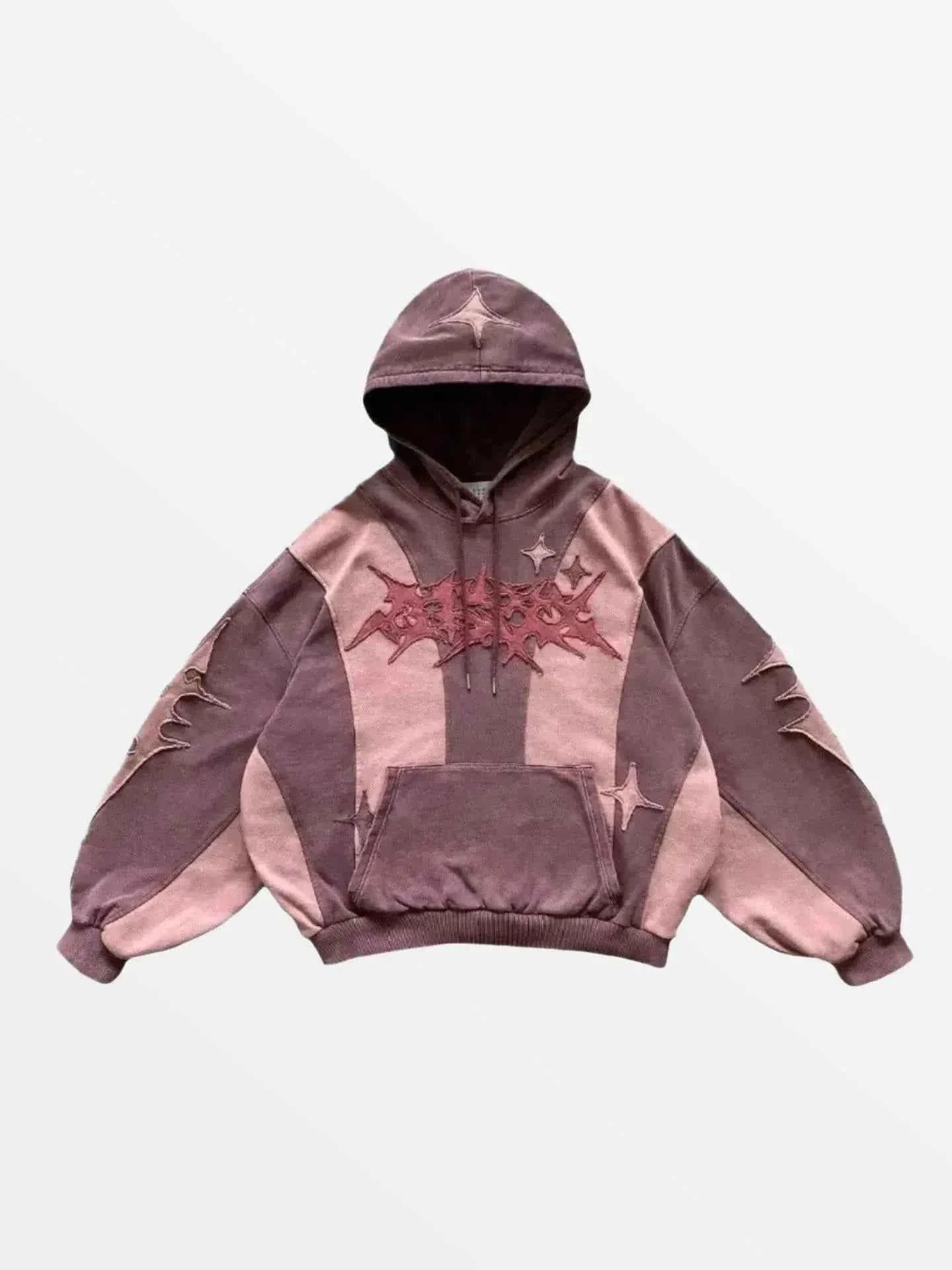 Front view of model wearing the Hoodie Menor in a black oversized streetwear fit