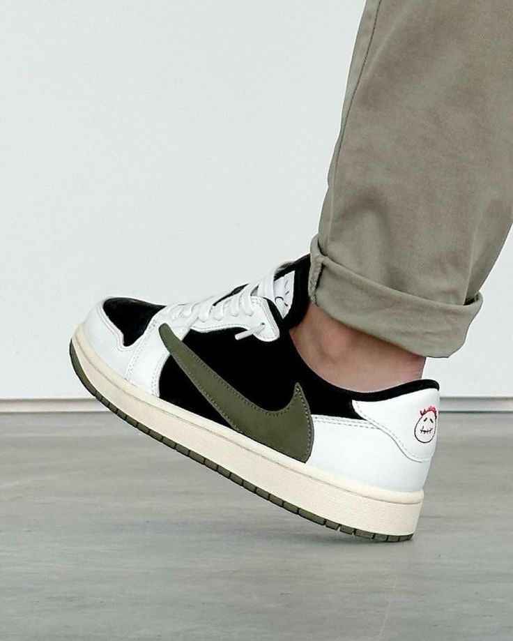 Air Jordan 1 Travis Scott Olive Wmns Limited Edition Retro Low OG Sneakers