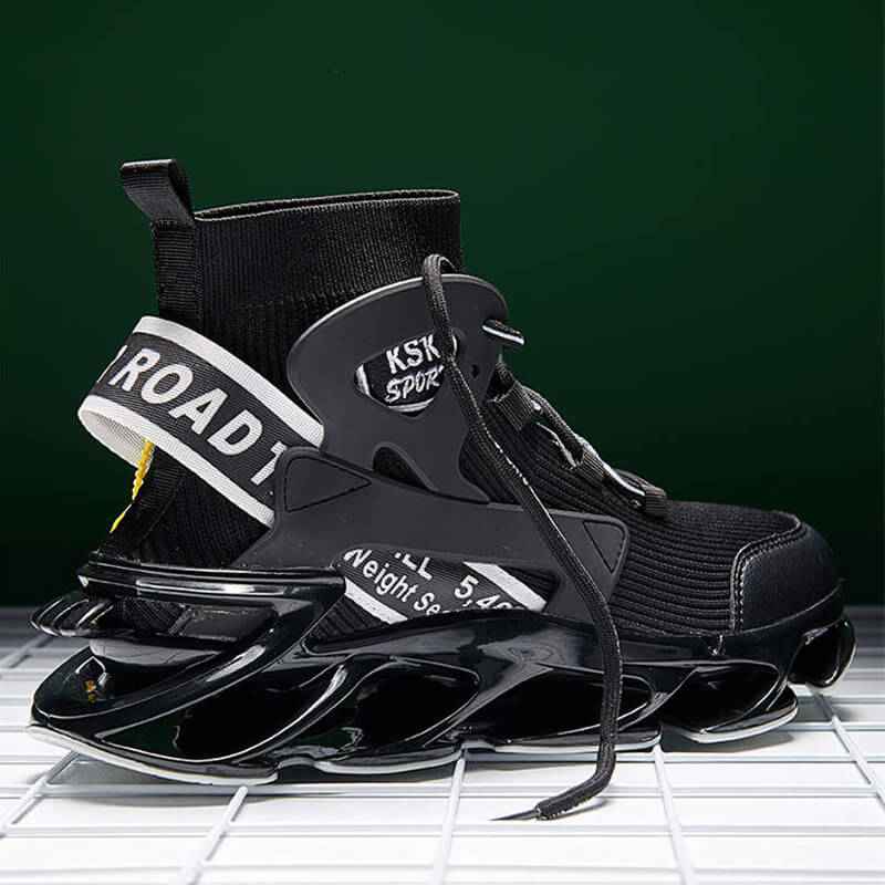 RAVR ROAD Sneakers