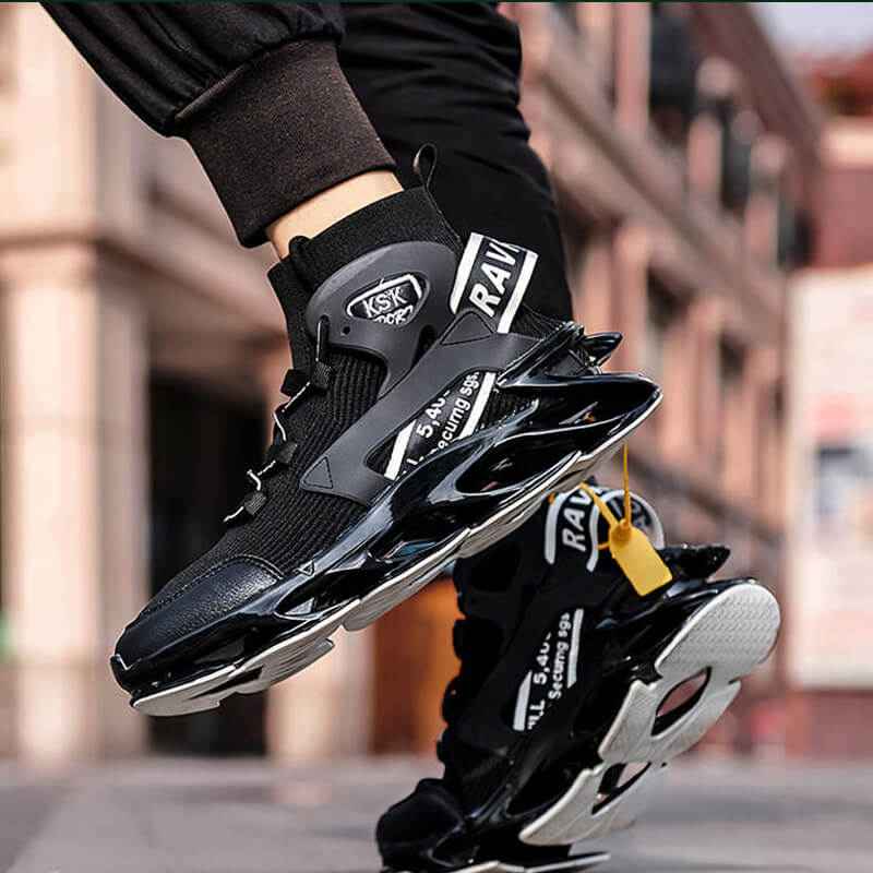 RAVR ROAD Sneakers