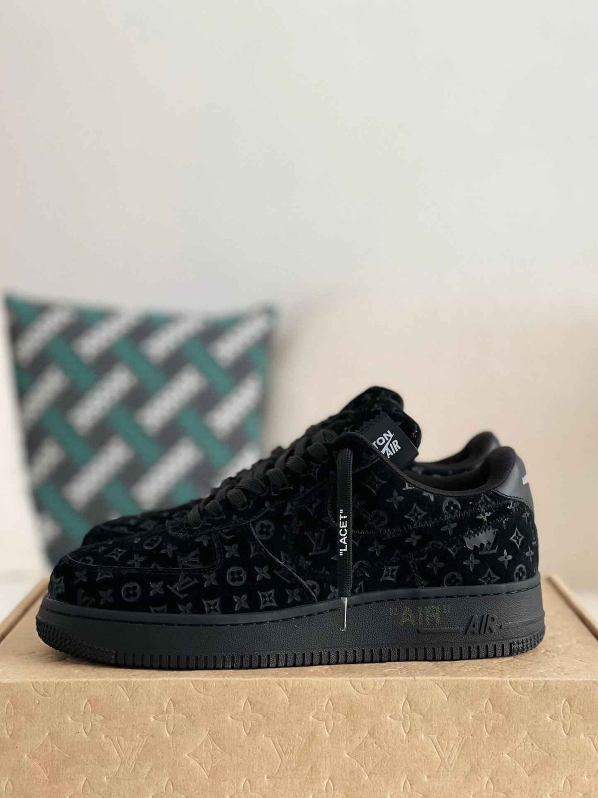 Air Force 1 Low Monogram Black Sneaker