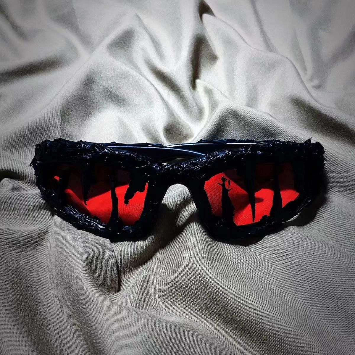 Venom Drip Resin Sunglasses