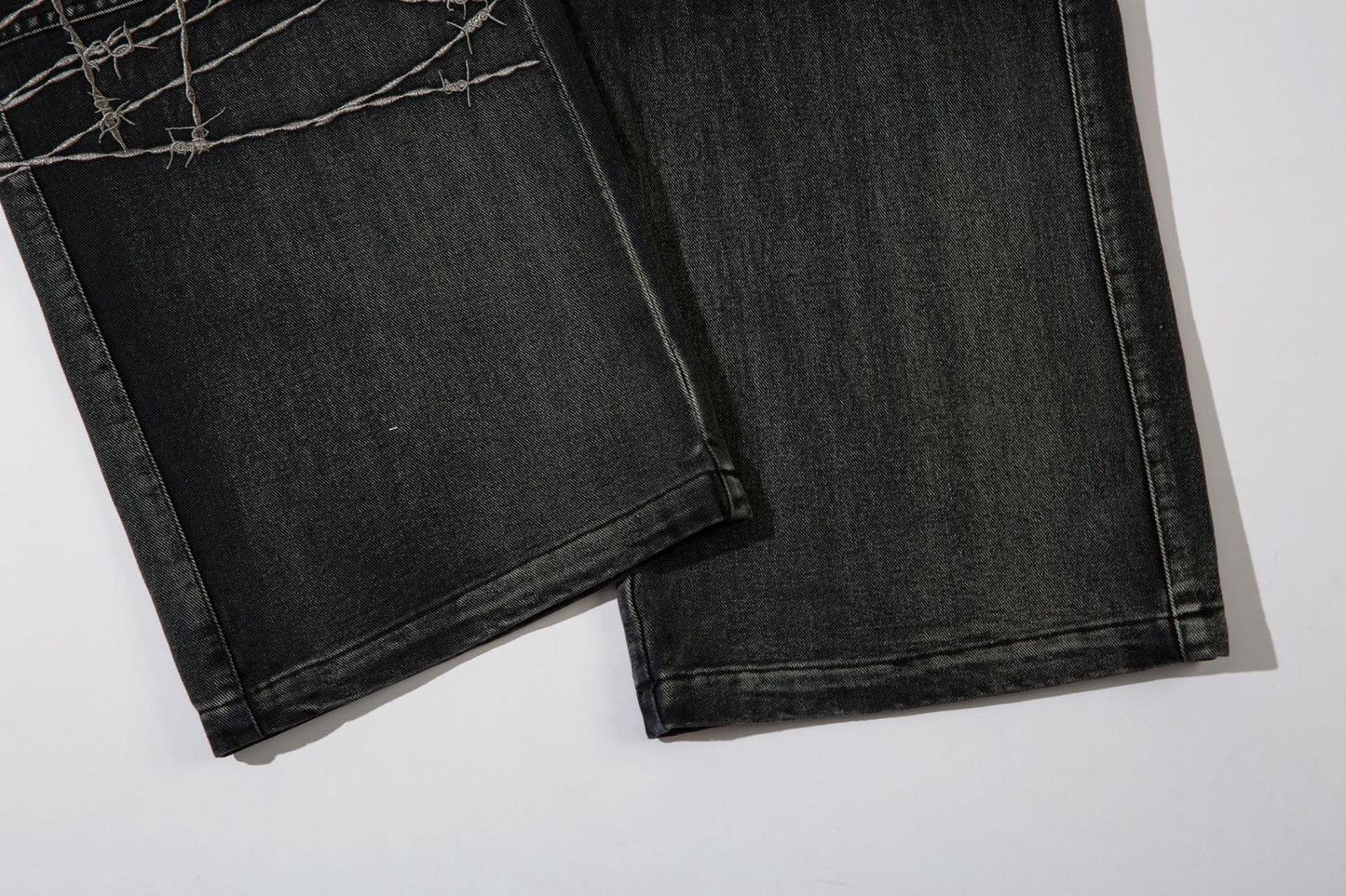 Barbed Baggy Embroidery Cargo Pants