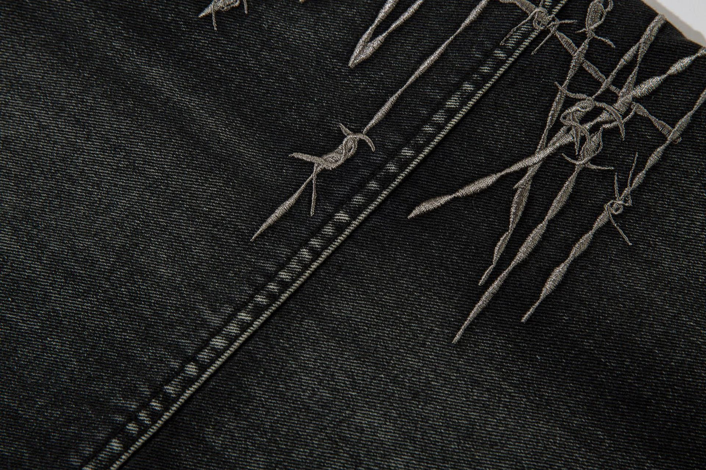 Barbed Baggy Embroidery Cargo Pants