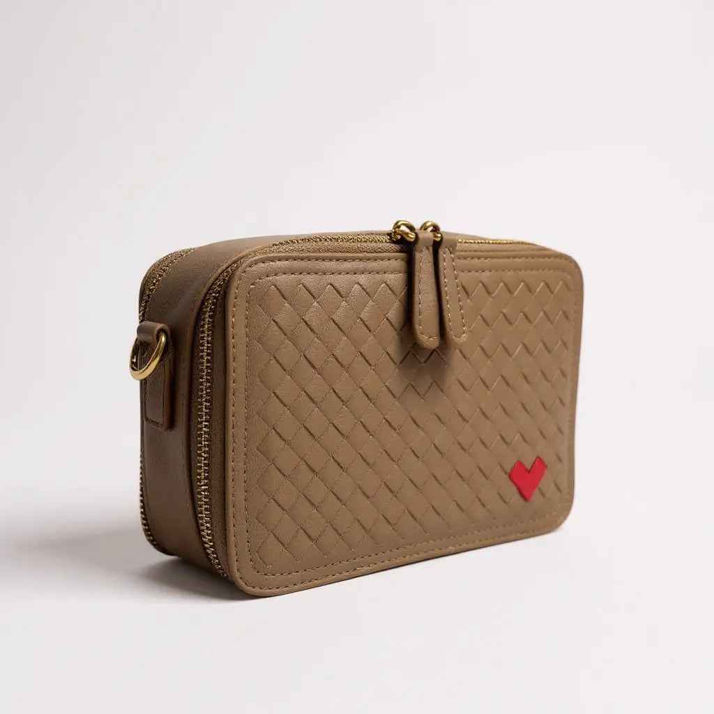 THE ROSETTA WOVEN HEART CROSSBODY(FINAL SALE)