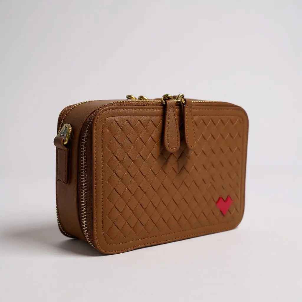 THE ROSETTA WOVEN HEART CROSSBODY(FINAL SALE)