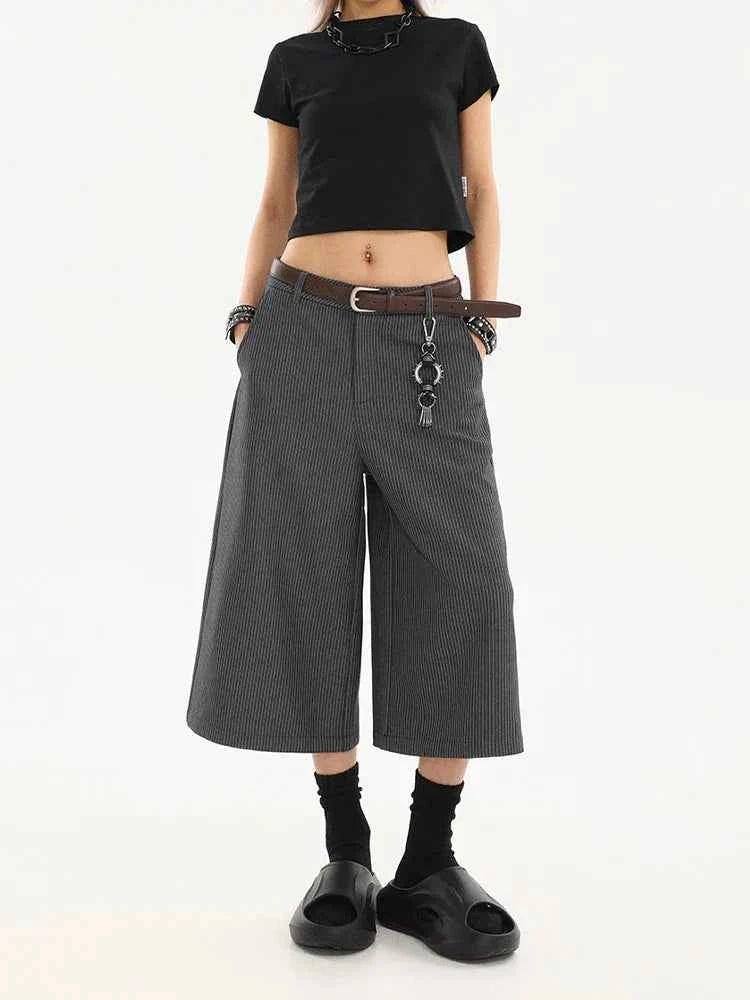 Striped Vintage High-Waisted Capri Jorts