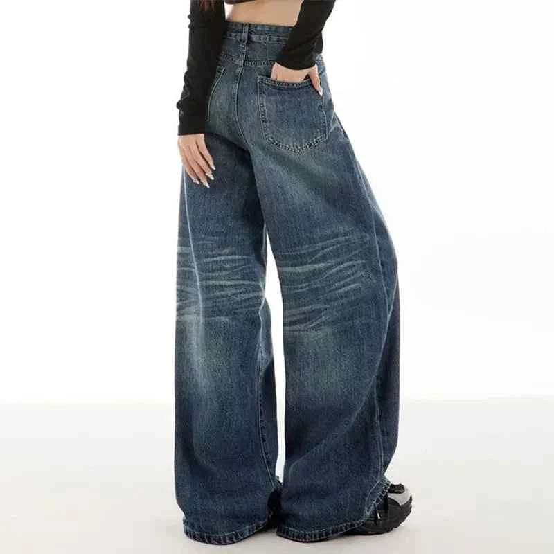 Flattering Retro Baggy Straight Leg Jeans