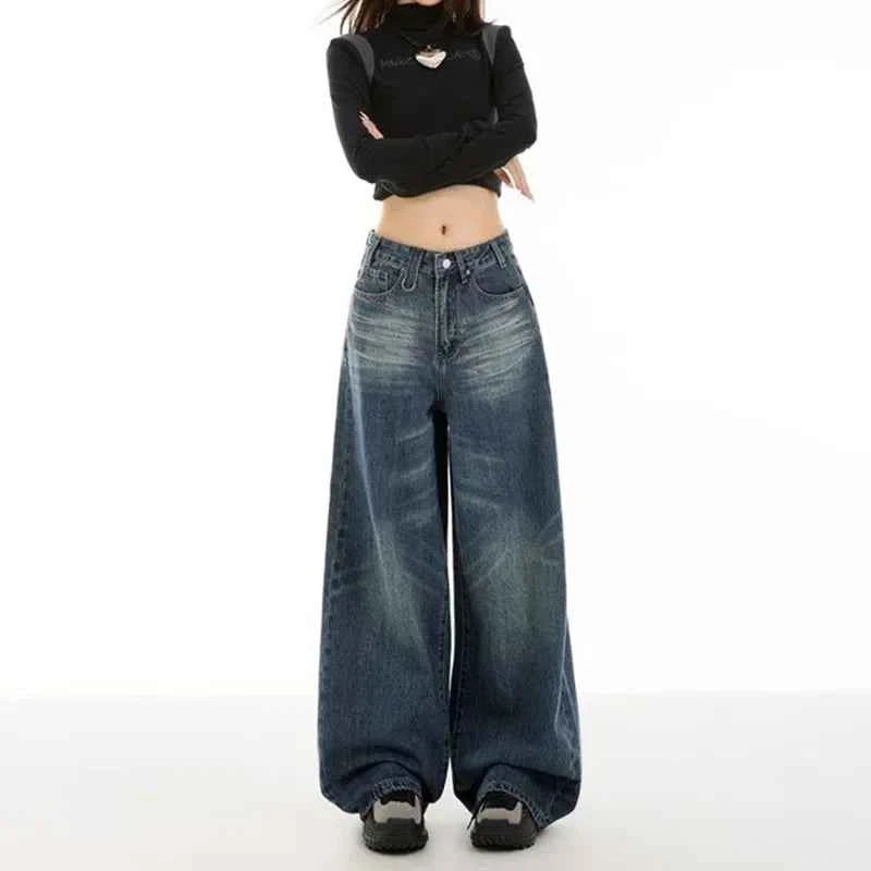 Flattering Retro Baggy Straight Leg Jeans