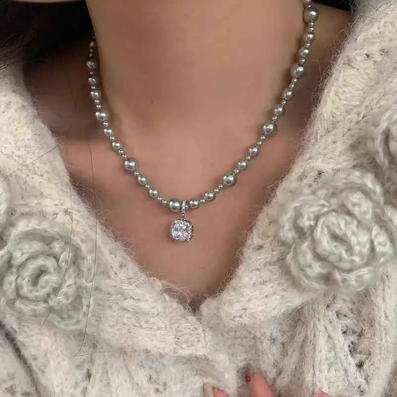 Elegant Glass Pearl Choker Necklace