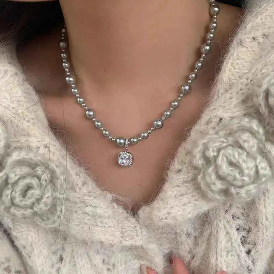 Elegant Glass Pearl Choker Necklace
