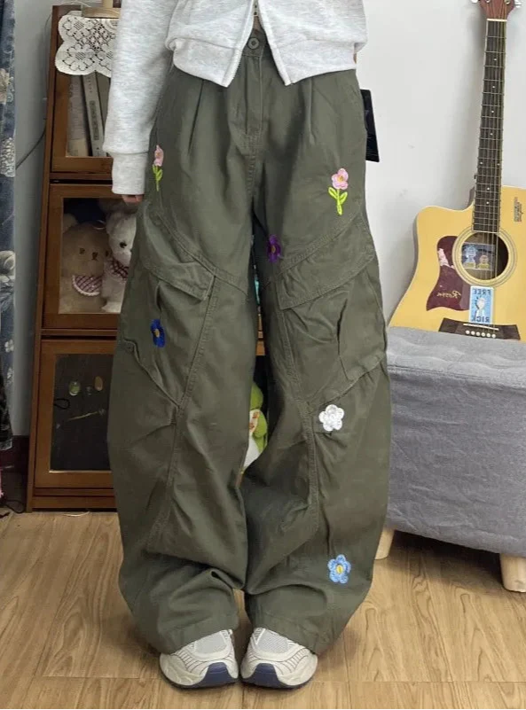 Streetwear Flower Embroidered High Waist Cargo Jeans - Luxuryurbanwear