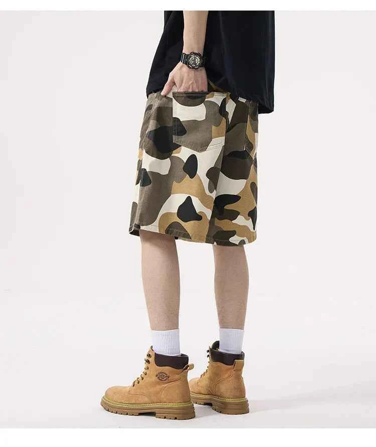 Men Flattering Camouflage Denim Cargo Short