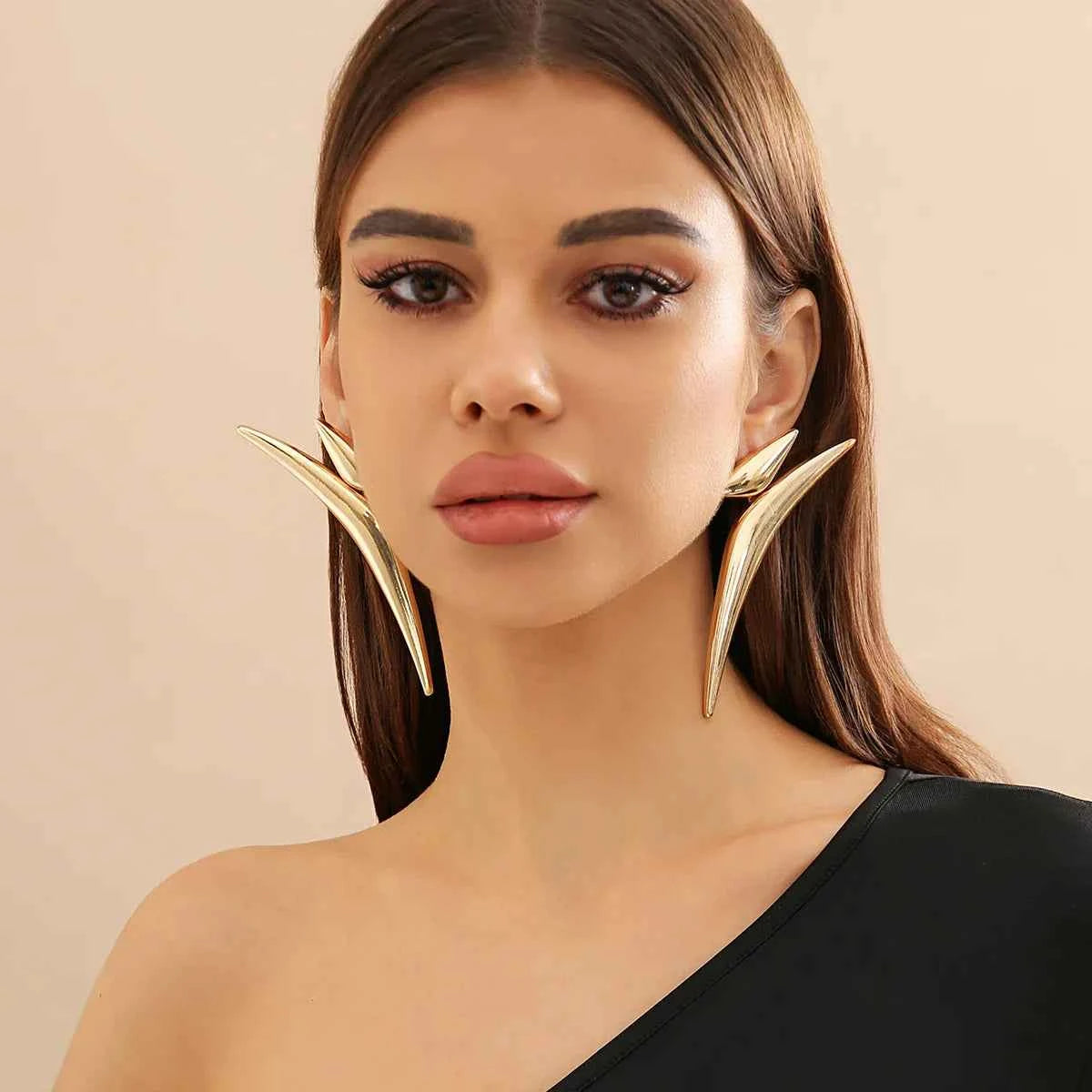 Exaggerated Irregular Geometric Big Stud Earring