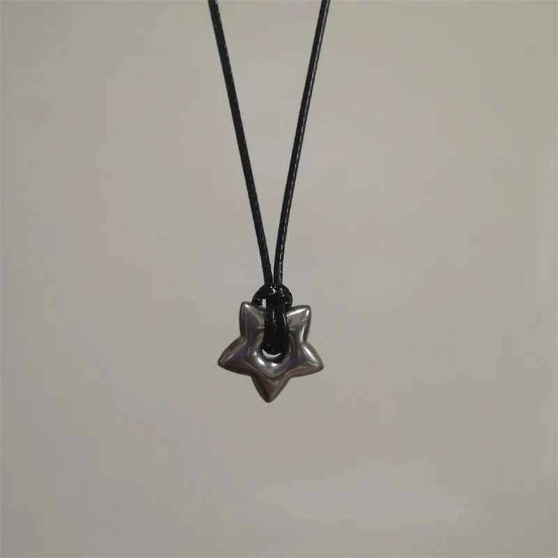 Vintage Y2K Star Pentagram Pendant Necklace