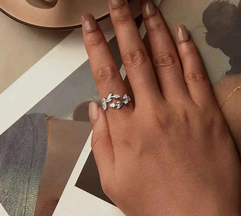 Simple Leaf Adjustable Lucky Statement Ring