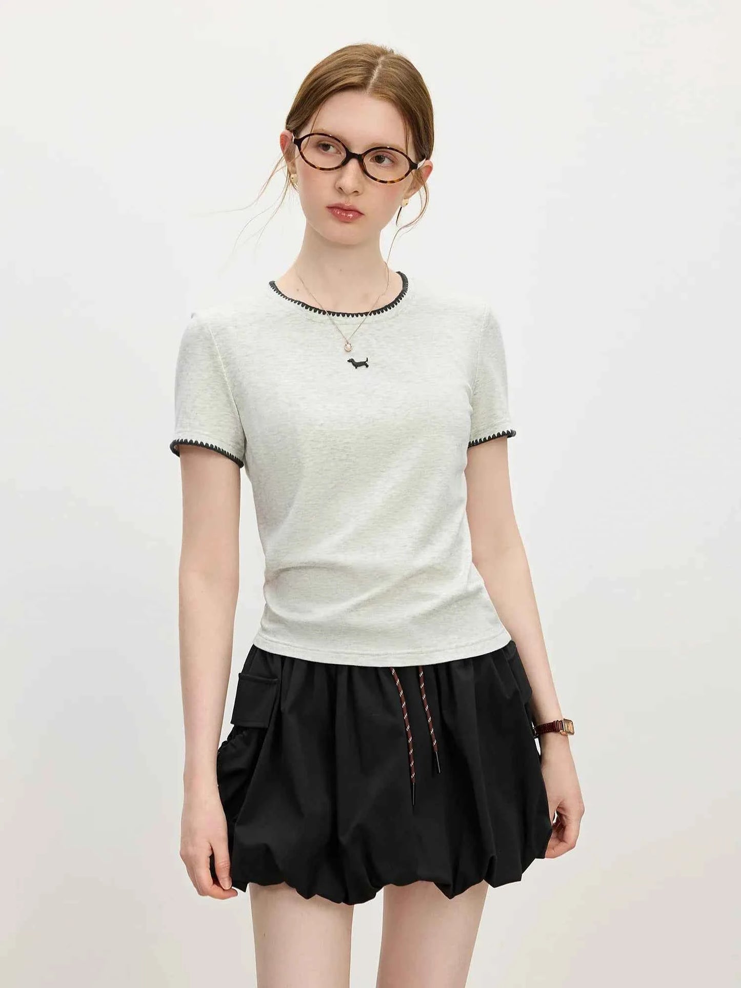 Embroidered Shell Contrast Color Puppy T-Shirt