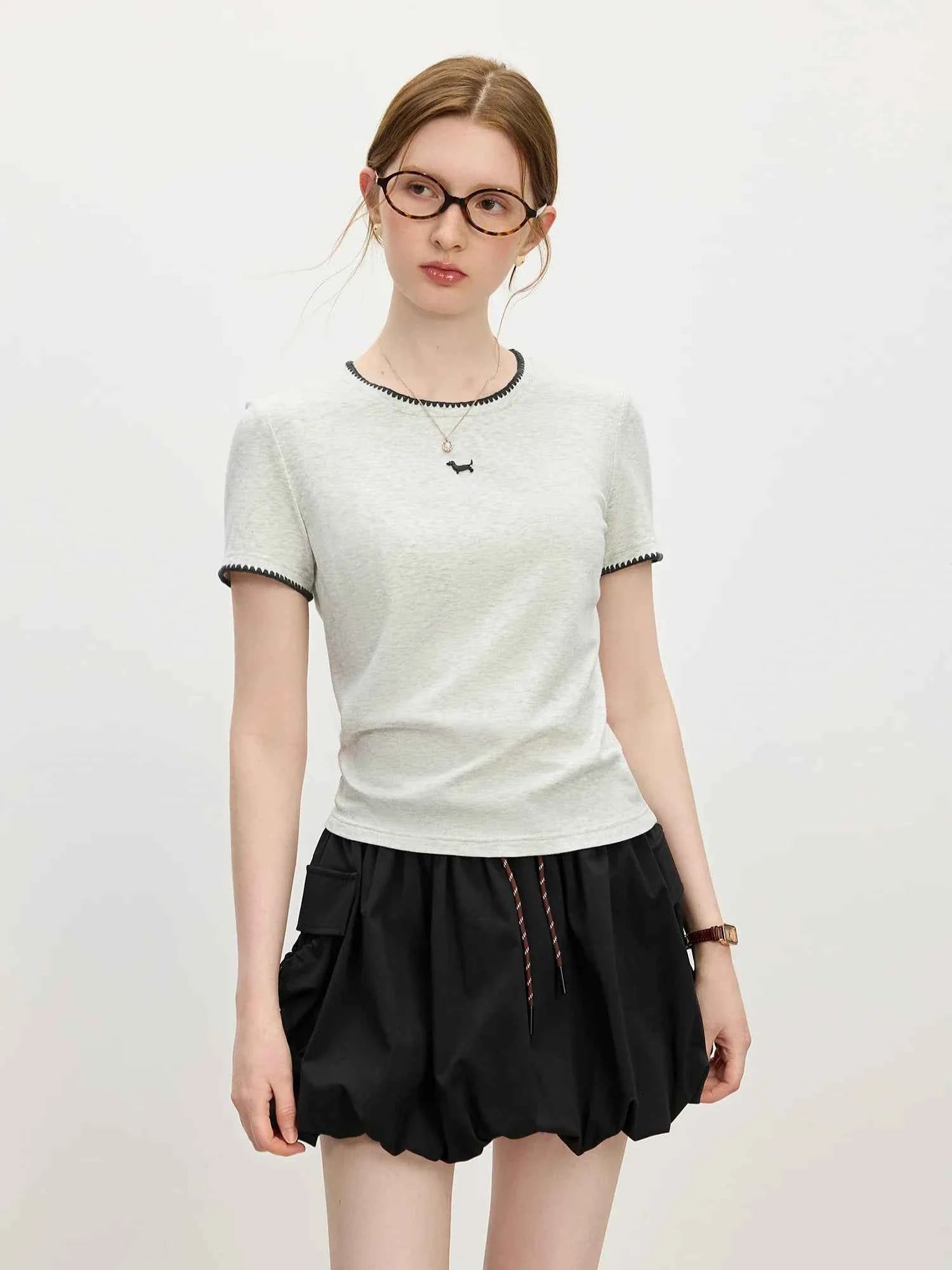 Embroidered Shell Contrast Color Puppy T-Shirt