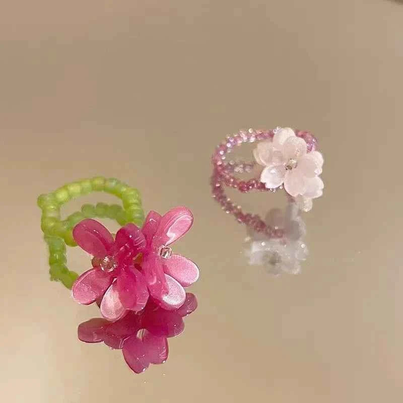 Elegant Floral Glass Bead Stretch Ring
