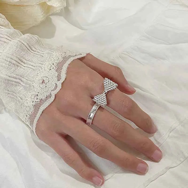 Geometric Bowtie Ribbon Punk Finger Ring