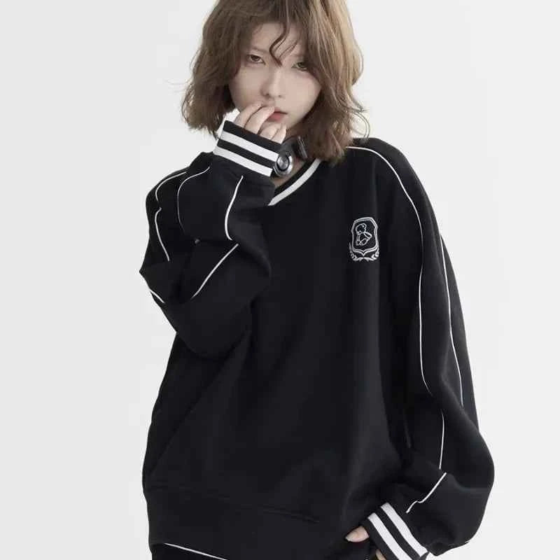 American Style Contrasting Color Retro V-Neck Sweatshirt