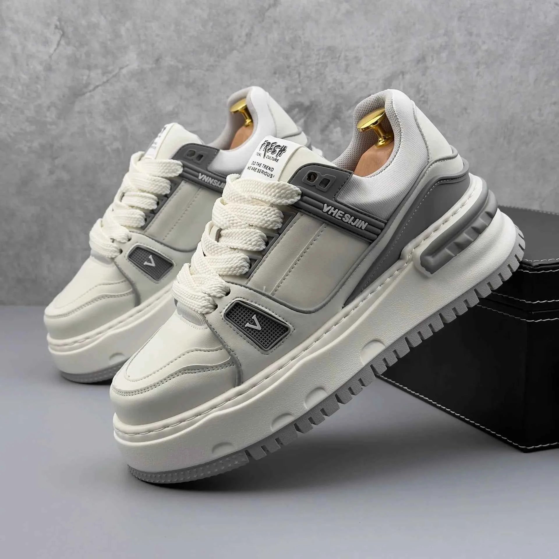 High Quality Handsome Casual Sneaker
