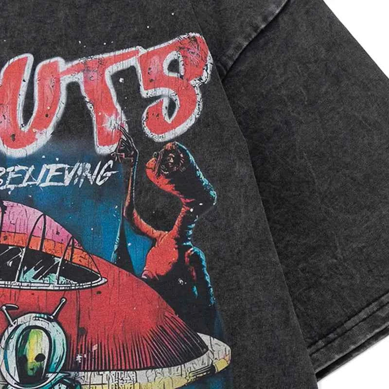 Graphic Vintage Black UFO Alien T-Shirt