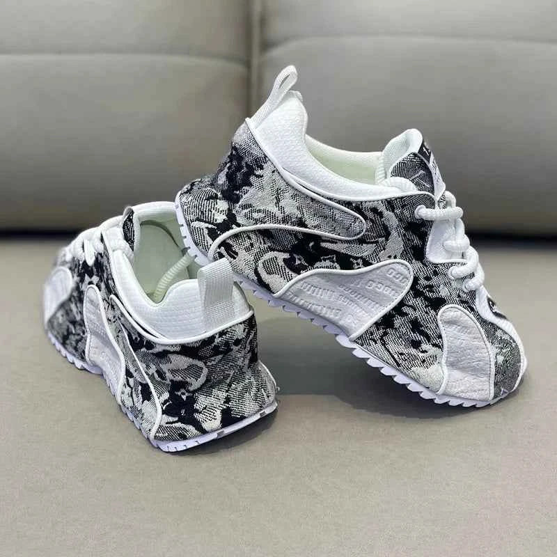 Exquisite Versatile Thick-Soled Sports Sneaker