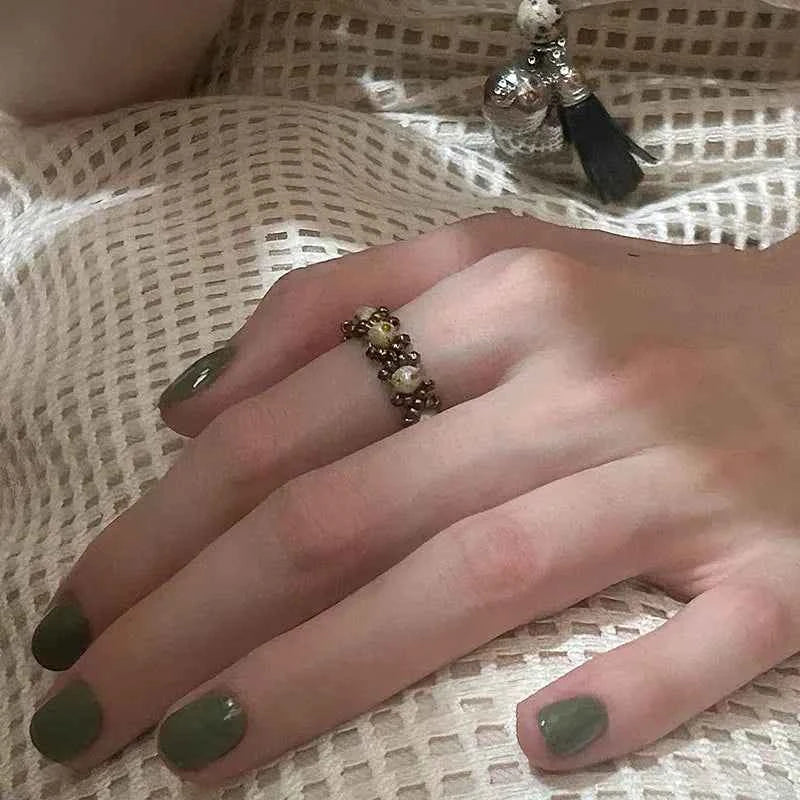 Elegant Crystal Beaded Elastic Rope Ring
