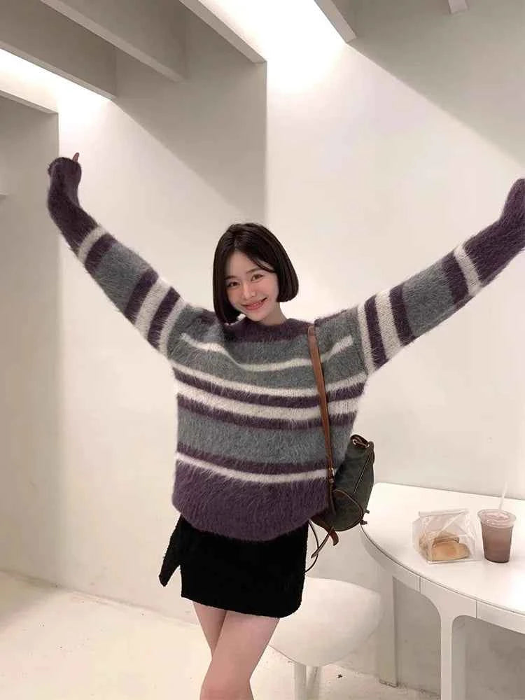 Luxurious Striped Round Neck Sweater