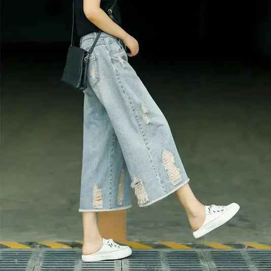 High-Waist Ripped Capri Jorts