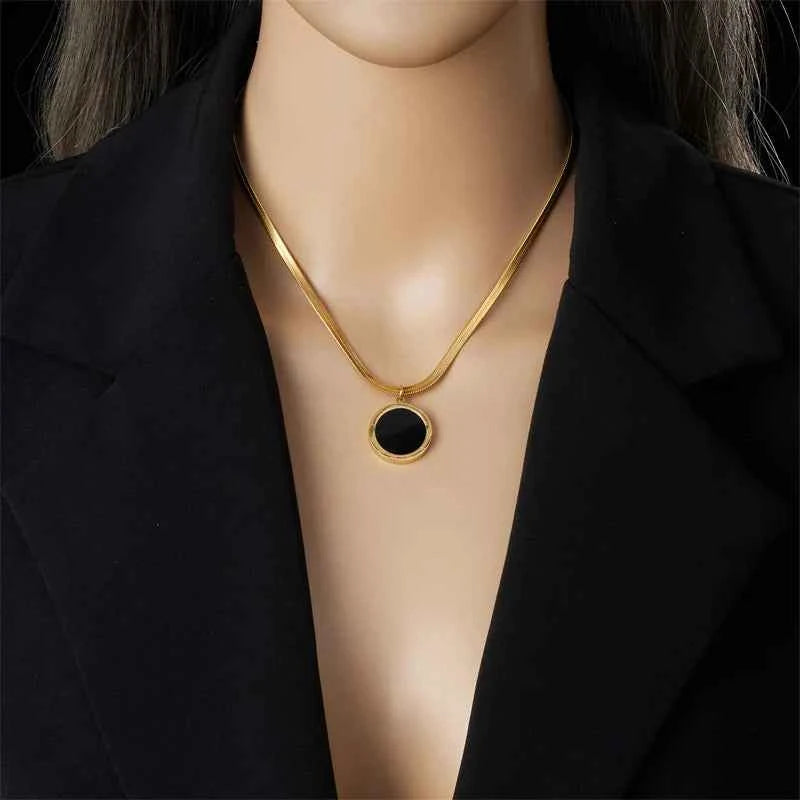 Delicate Black Stainless Steel Circle Necklace