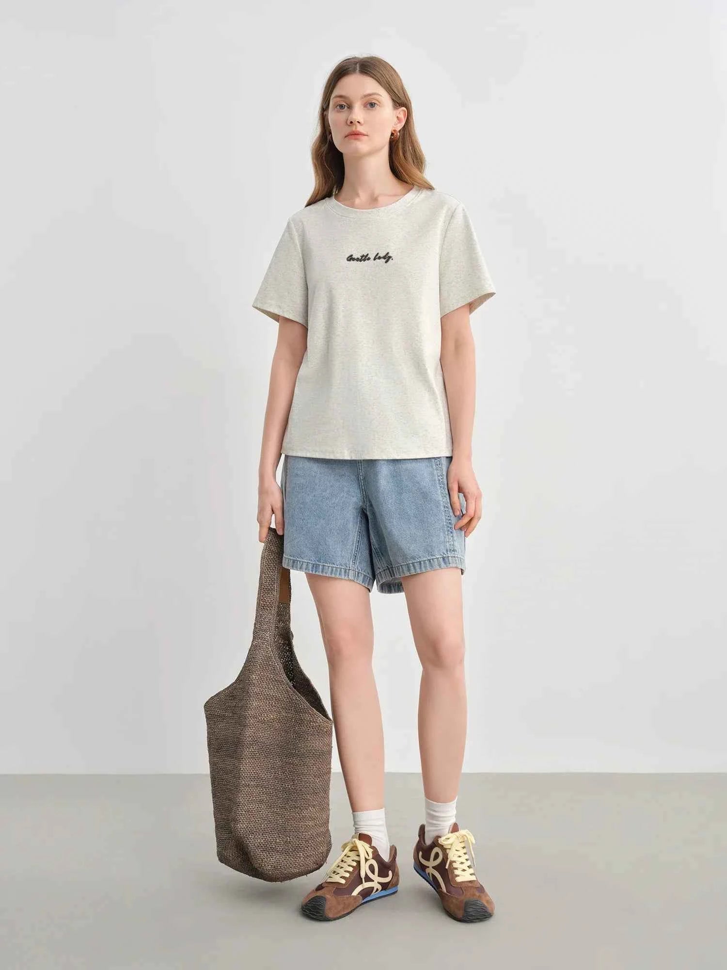 Contrast Letter Print Slimming O-Neck T-Shirt