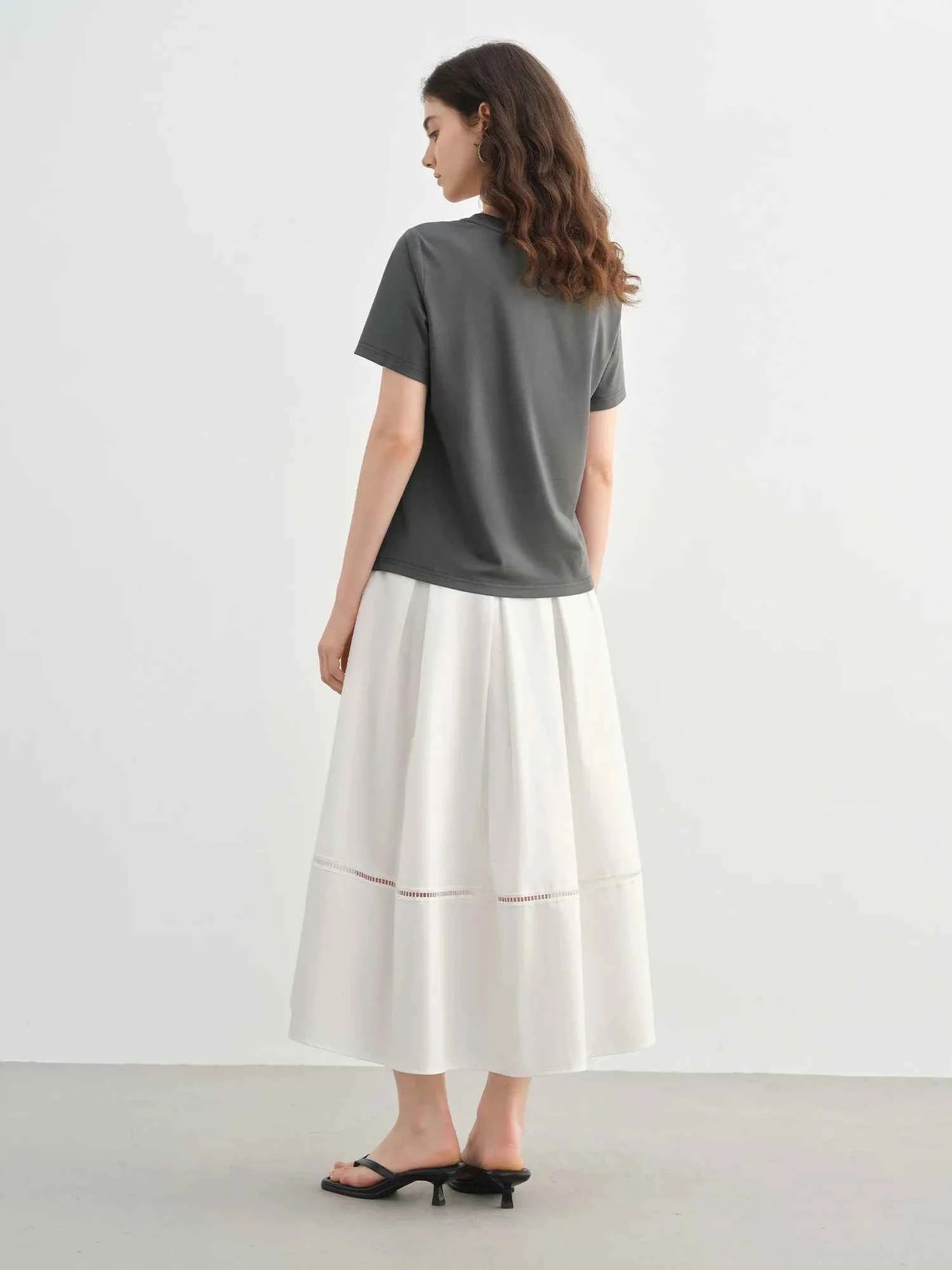 Slimming Slogan Print Round Neck T-Shirt