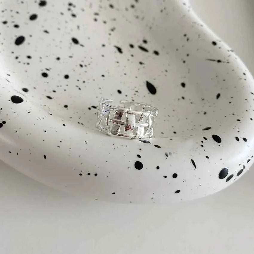Wide Irregular Web Open Finger Ring
