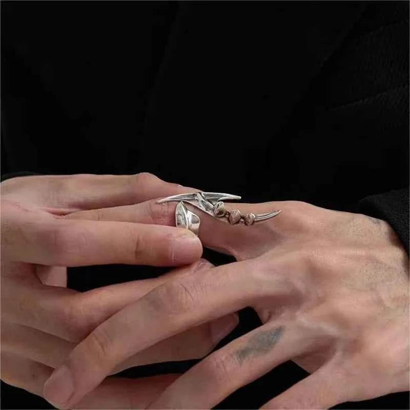 Exaggerated Cyberpunk Alien Irregular Ring