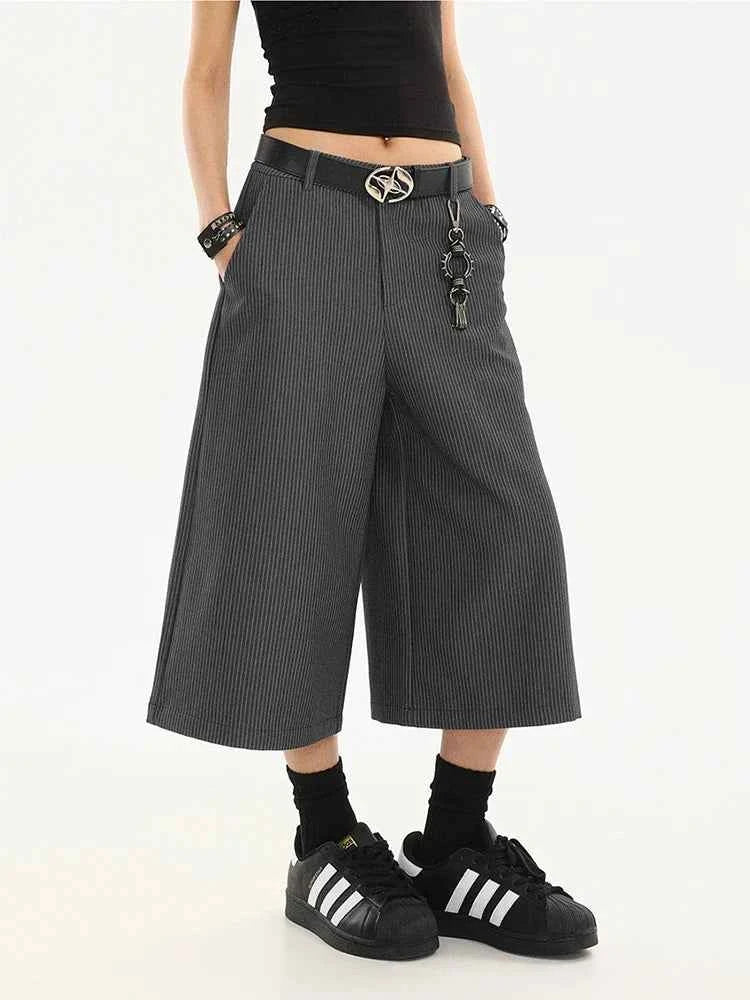 Striped Vintage High-Waisted Capri Jorts