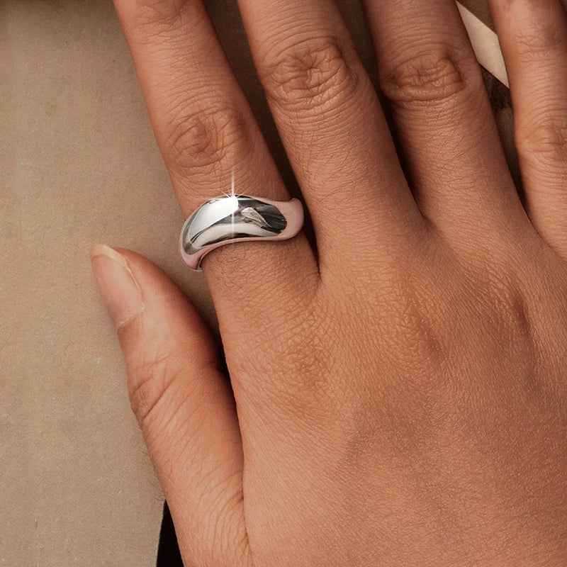 Delicate White Gold Plated Wavy Ring
