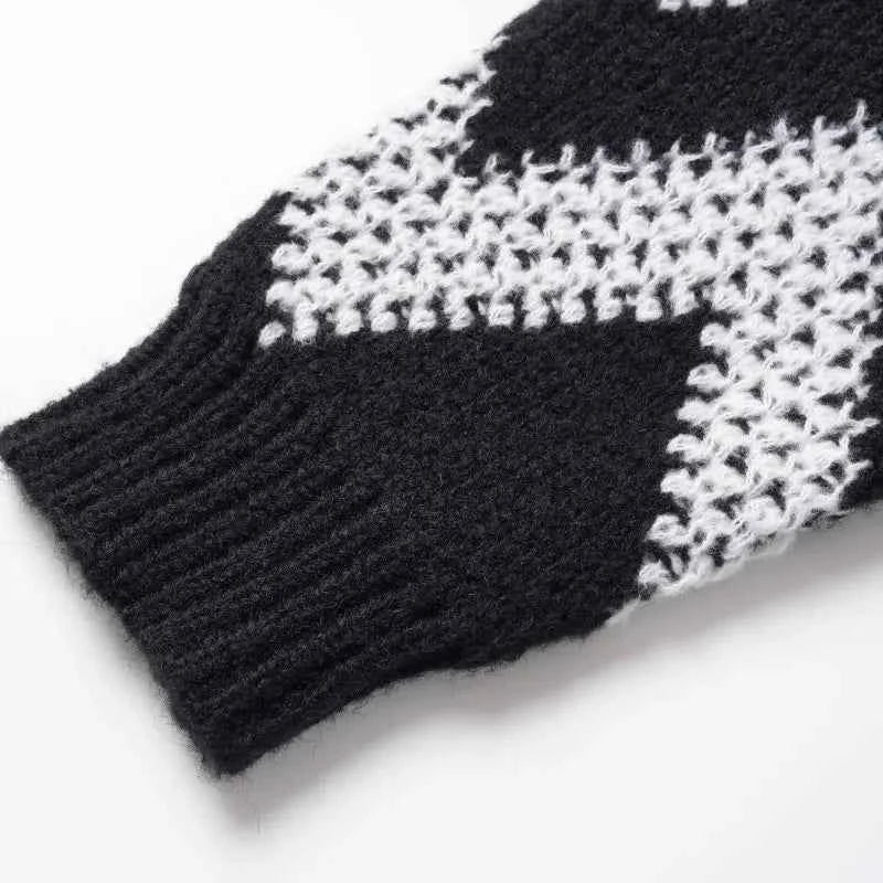 Streetwear Diamond Argyle Striped Knitted Sweater