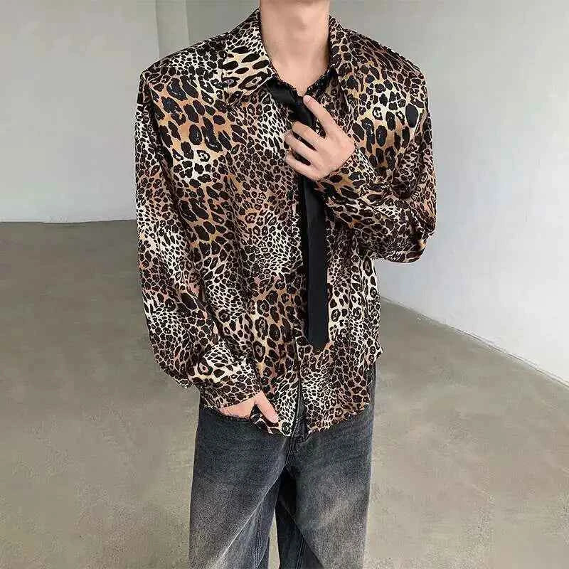Elegant Leopard Print Long Sleeve Shirt