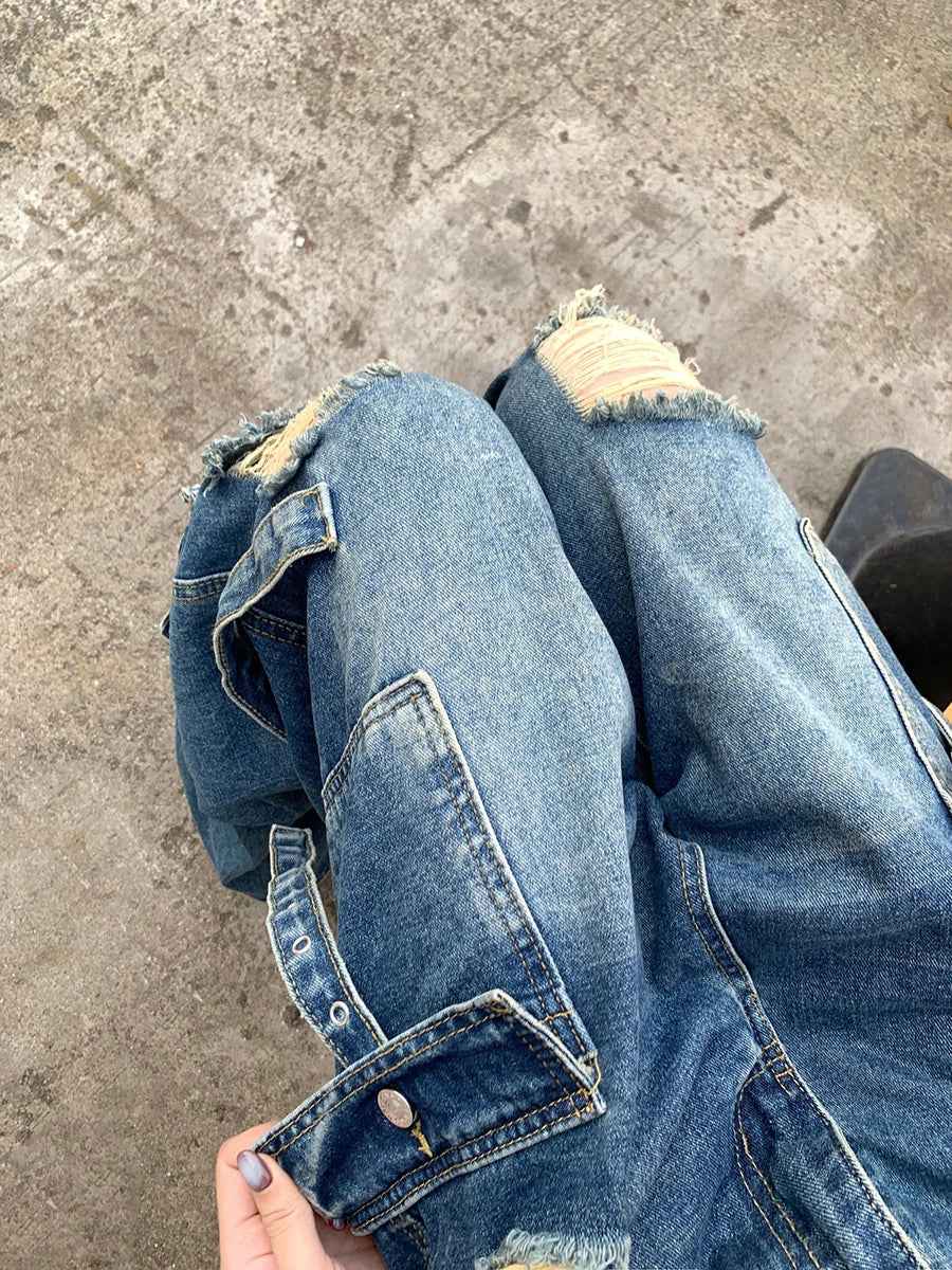 Destroyed Low Rise Loose Fit Cargo Jeans