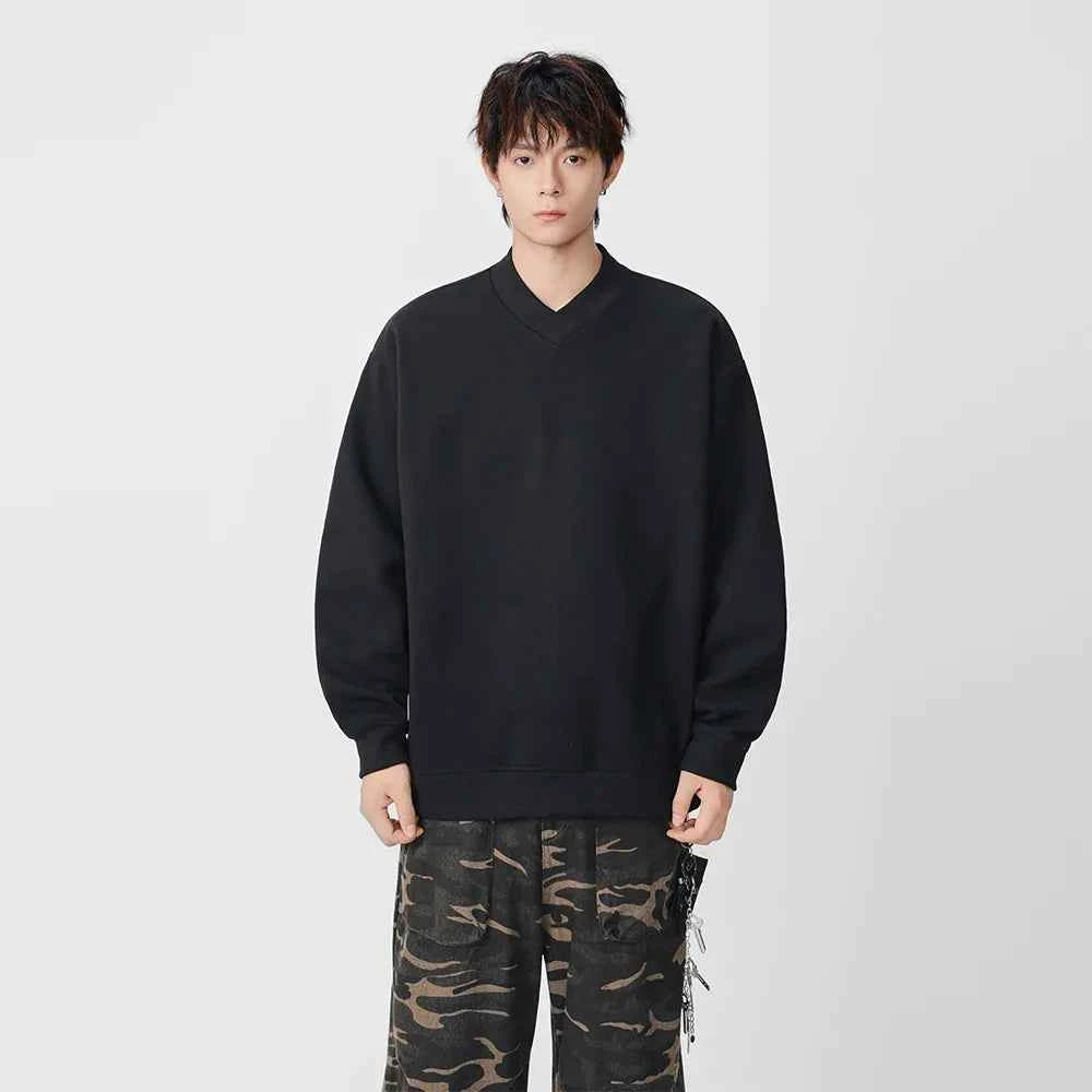 Minimalist Label Detail V-Neck Sweatshirt