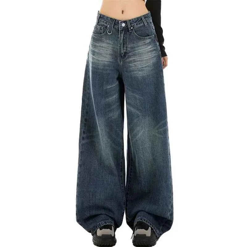 Flattering Retro Baggy Straight Leg Jeans