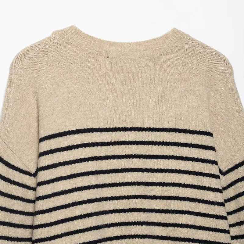 Chic Striped Knitted O-Neck Collar Sweater