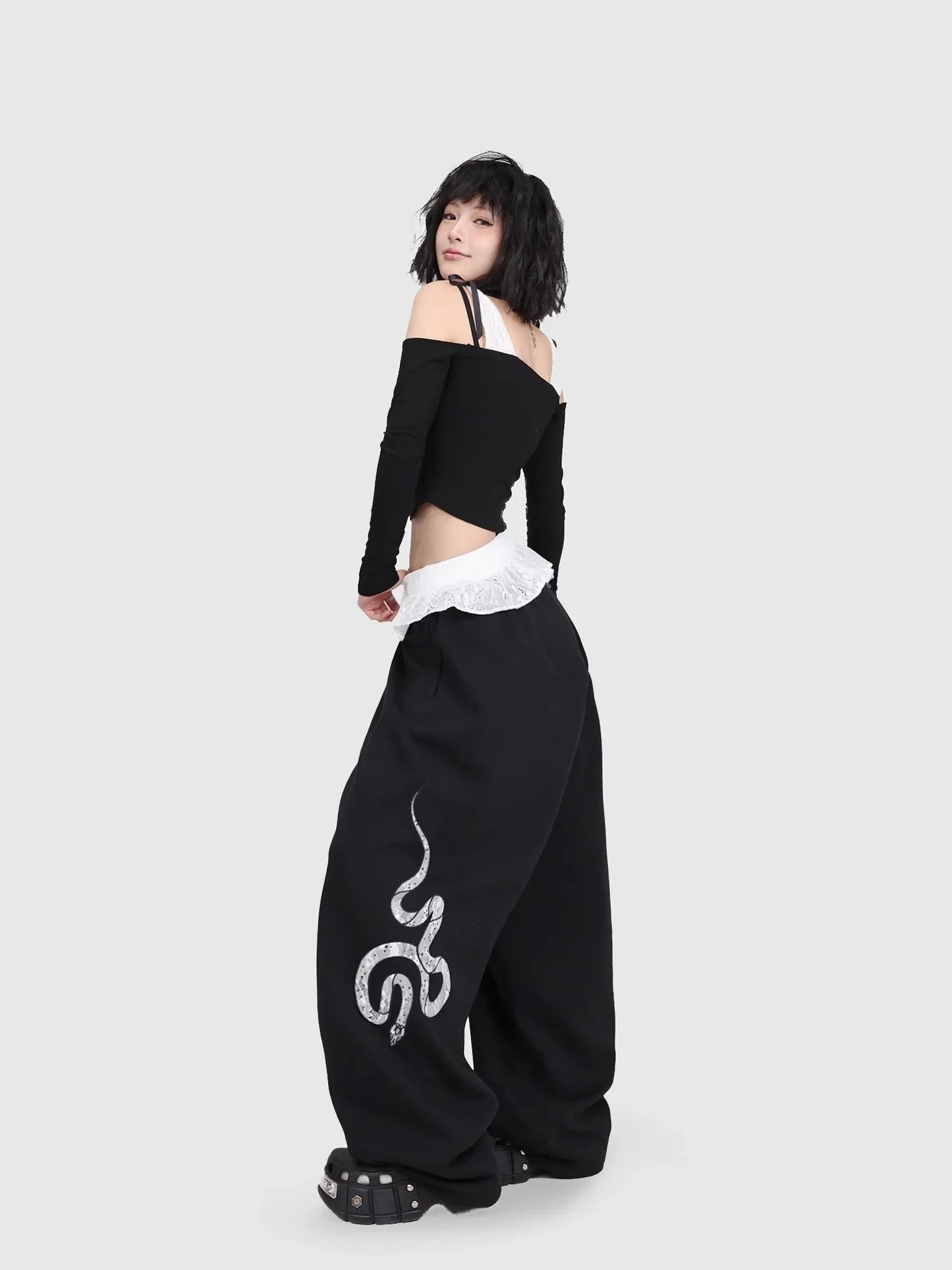 Snake Patch Embroidery Lace Hip Pants - Luxuryurbanwear
