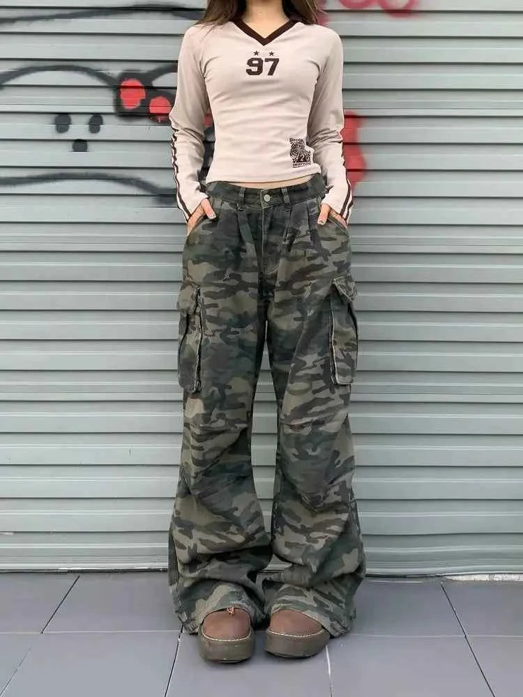 Retro Loose High Waist Camouflage Jeans