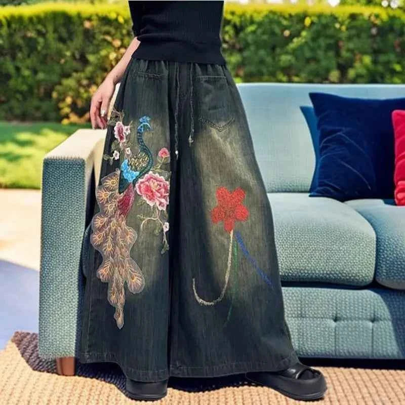 Vintage Chinese Style Peacock Embroidery Jeans
