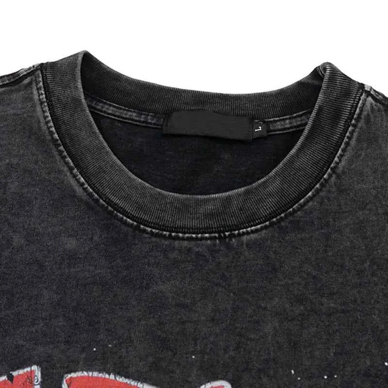 Graphic Vintage Black UFO Alien T-Shirt