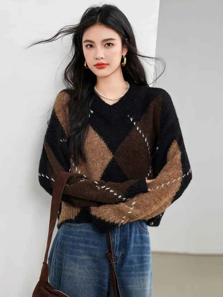 Cozy Scottish Diamond Grid Knit Sweater